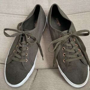 Excellent, Like New Old Navy Canvas Sneakers